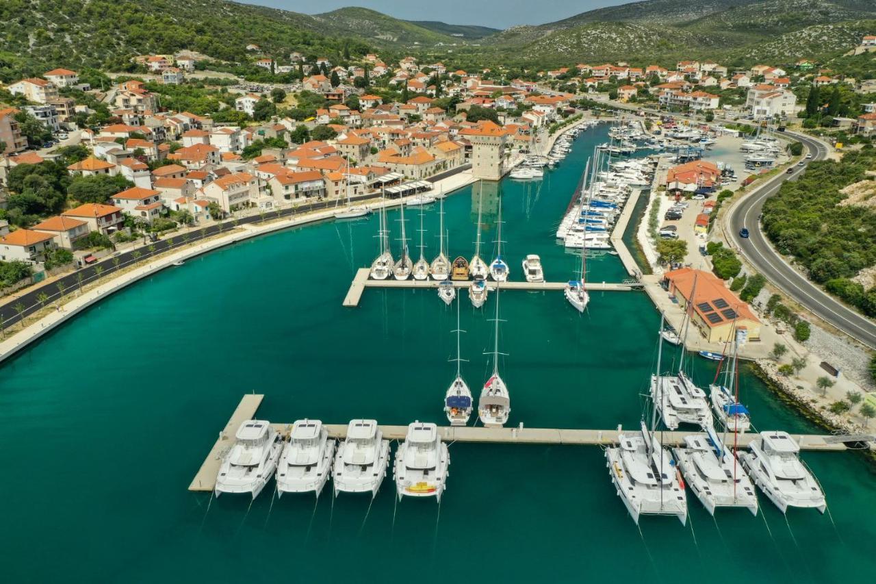 Apartment Datala Marina Buitenkant foto